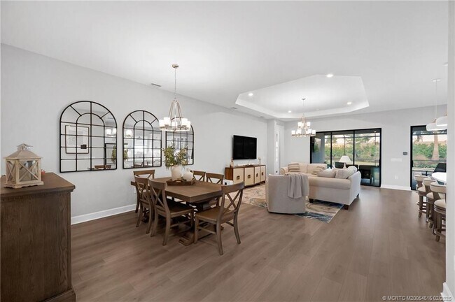 Photo - 15111 Pescara St
