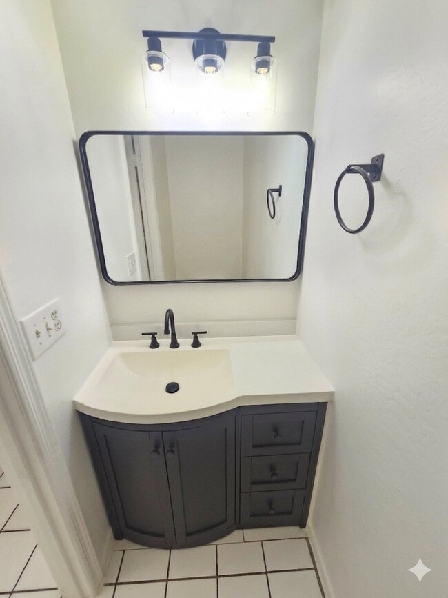 Photo - 1618 N 32nd St