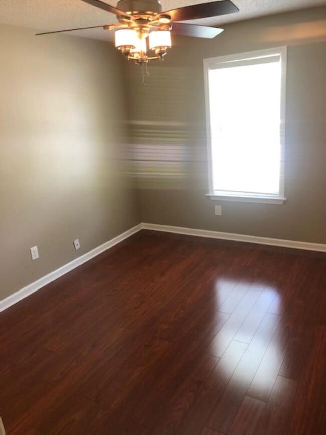 Photo - 1386 Milestone Cir