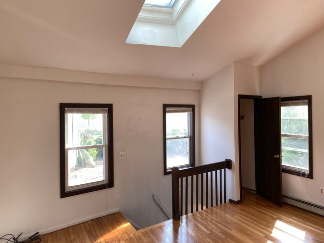 Photo - 8 Shepard St