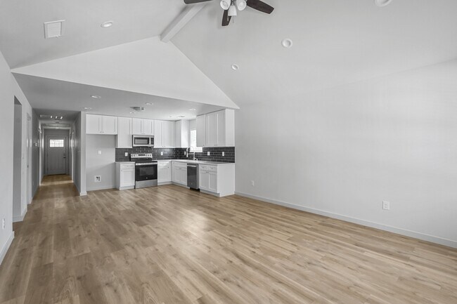 Photo - 413 S Willow St