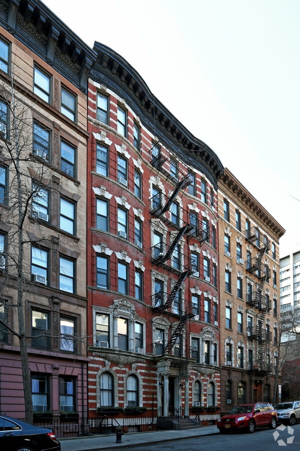 Primary Photo - 336-338 E 18th St Apartments
