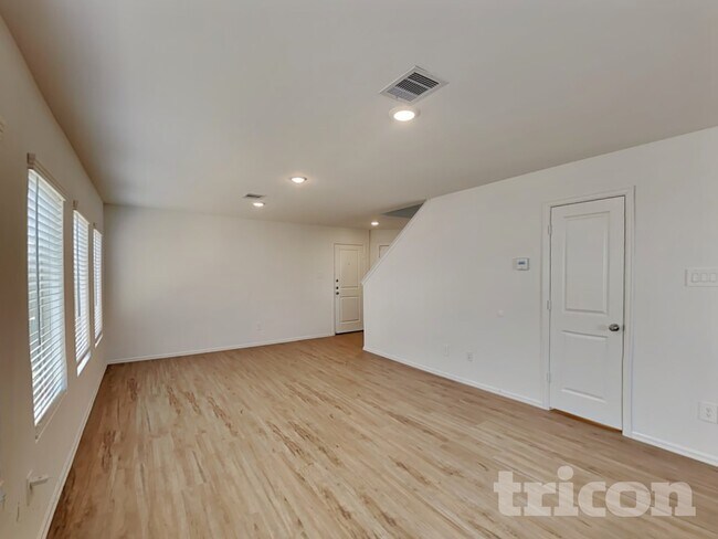 Photo - 3023 Twisted Myrtle Dr