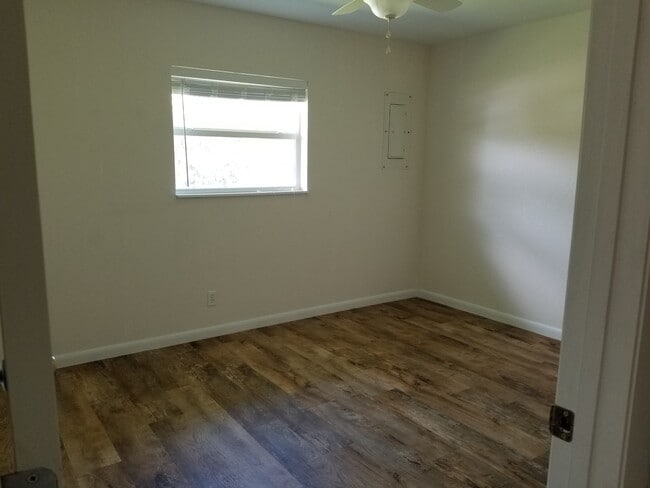 Bedroom 3 - 8682 SE Kingsley St