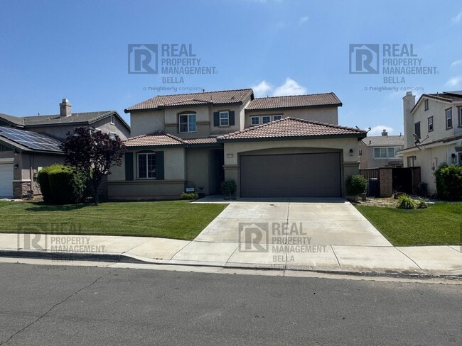 Resort-Style Living in Spencer’s Crossing ... - Resort-Style Living in Spencer’s Crossing ... House