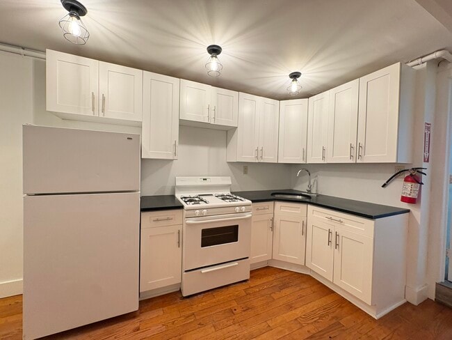 Photo - 31 Pearsall Ave Unit 1