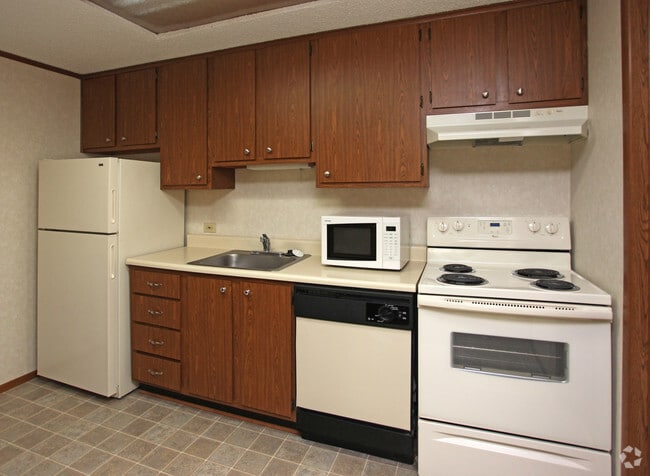Lakemont Apartment Homes
