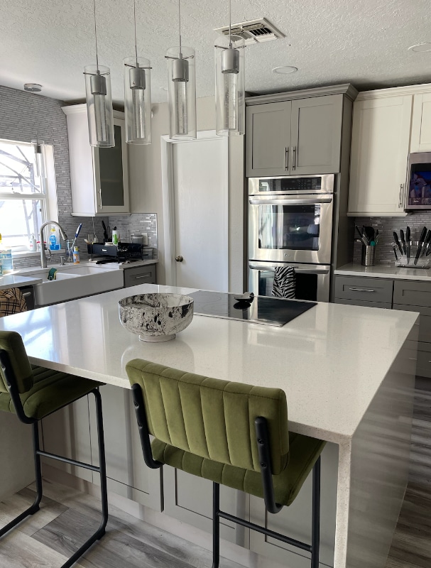 Photo - 10042 Ian St