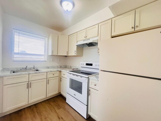 Photo - 1241 W River Dr Unit 1