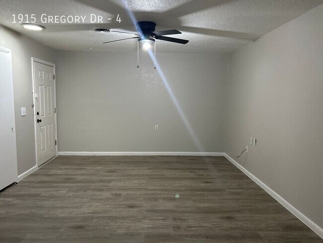Photo - 1915 Gregory Dr Apartamento Unidad 4