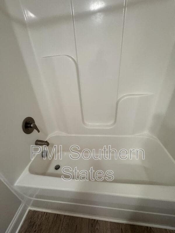 Photo - 200 Walnut Hill Dr Unit B