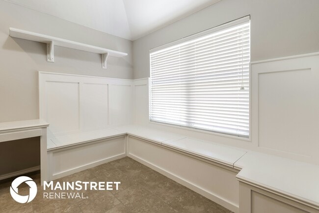 Photo - 2030 Bradford Ln