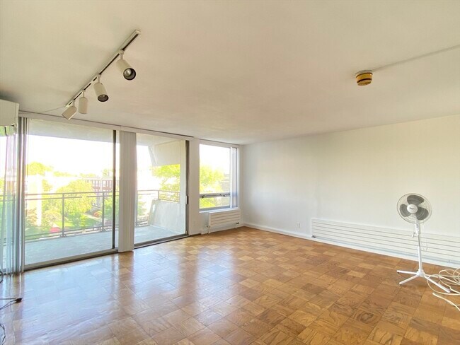 Building Photo - 60 Babcock St Unit 45 Rental