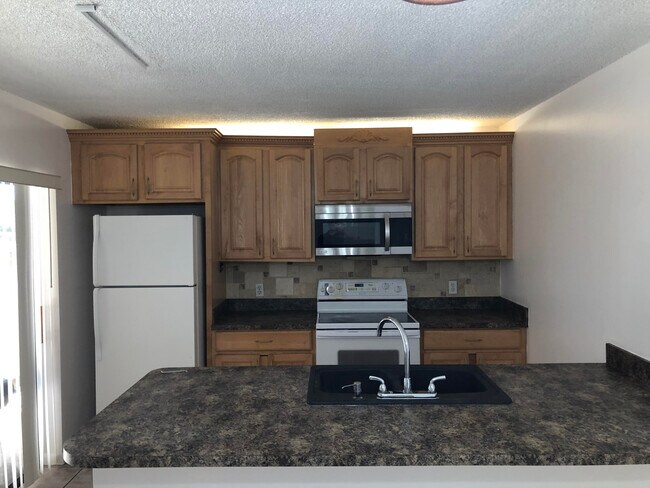 Photo - 1919 19th Way