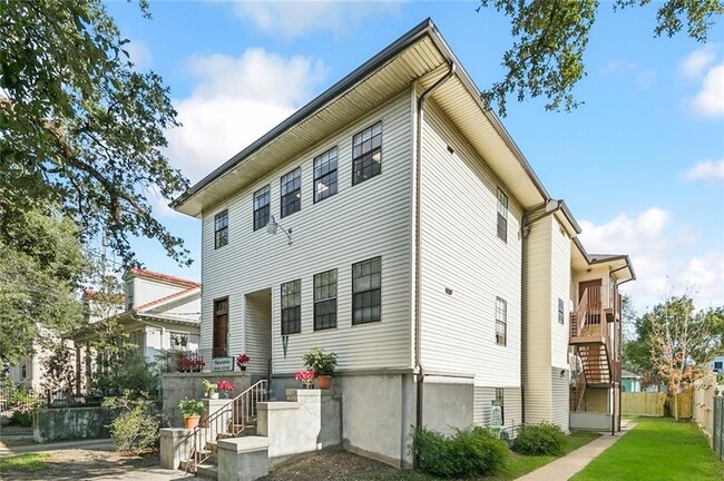 Photo - 2229 Napoleon Ave Unidad 2B