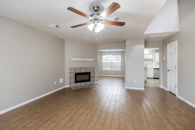 Photo - 2915 Eagle Nest Ln