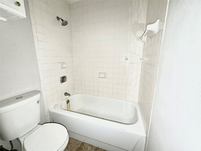 728 Bering Dr Unit 10