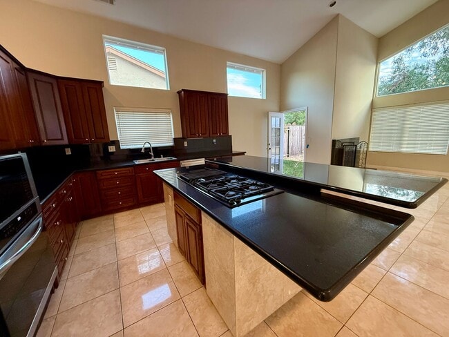 Photo - 9 Rooms  6 Bedroom 4 baths Granite Kitchen Executive Home For $5990