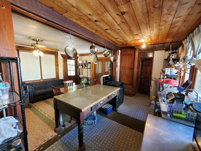 Photo - 317 Nelms Ave NE