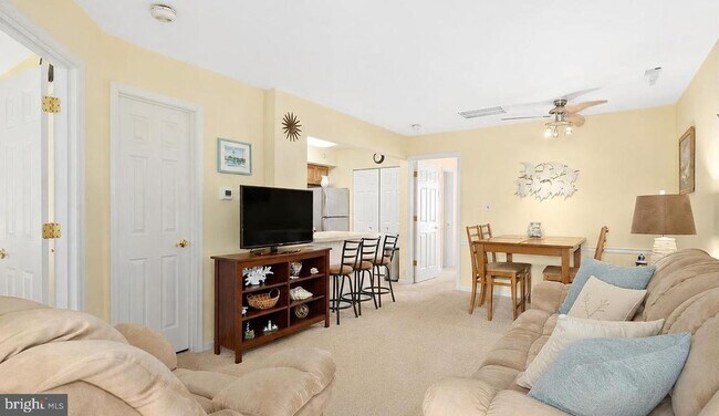 14301 Tunnel Ave Unit 3G