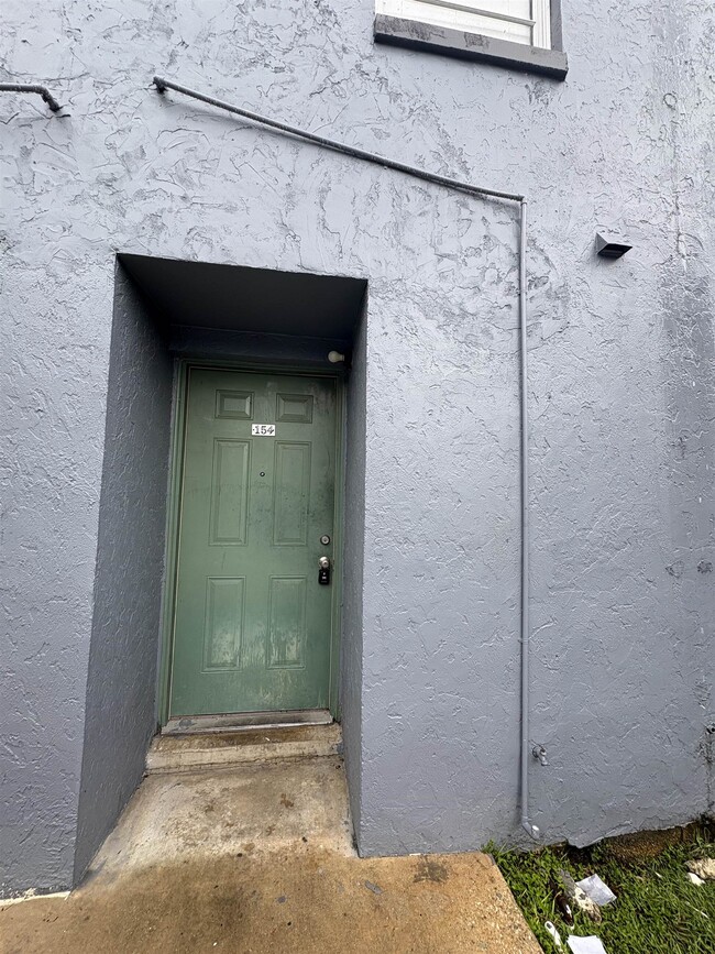 Building Photo - 2325 W Pensacola St Unit 154 Rental