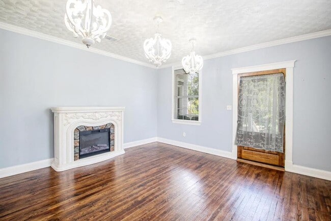 Photo - 228 Commerce St