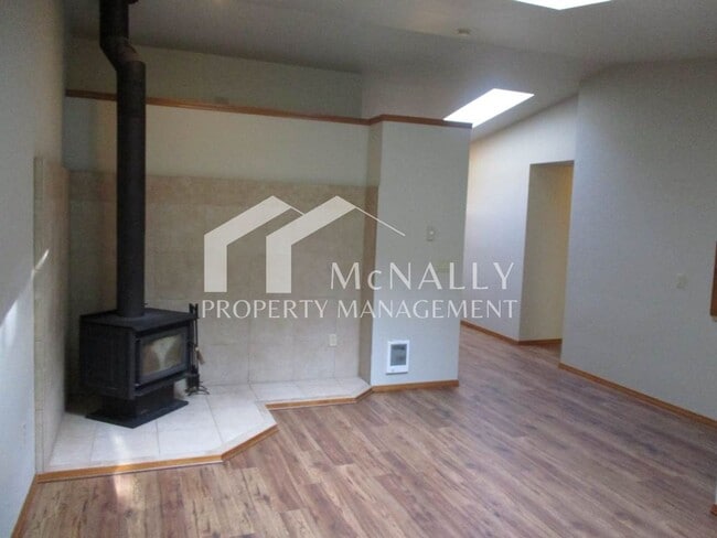 Photo - 2 bedroom 2 bath single story Duplex Unit 13607