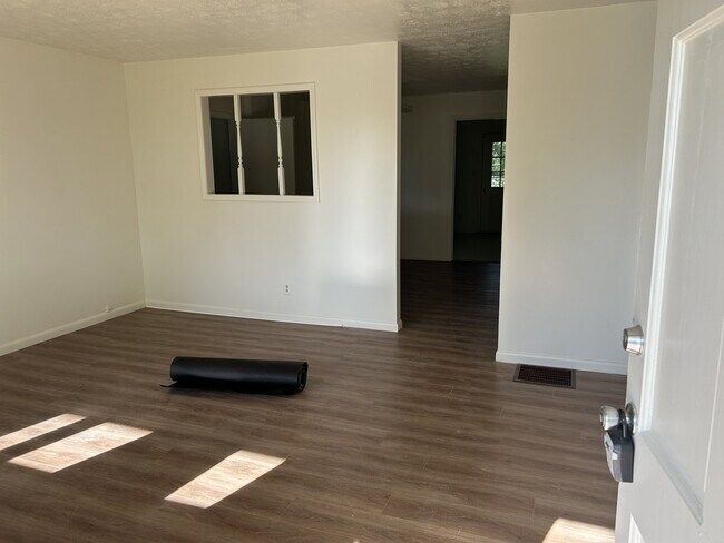 Photo - 115 Salter Rd