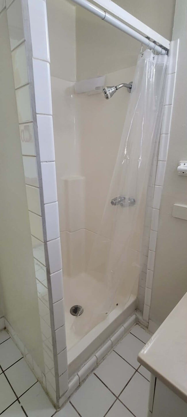 Photo - 816 W Marlette St