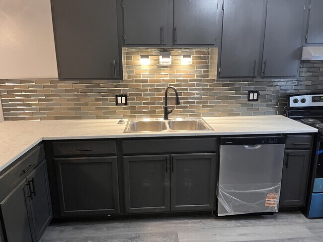 Photo - 5174-5174 Belle Isle Dr Unit 5174