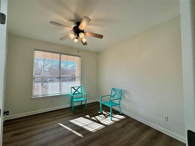 Photo - 3640 Fossilwood Way