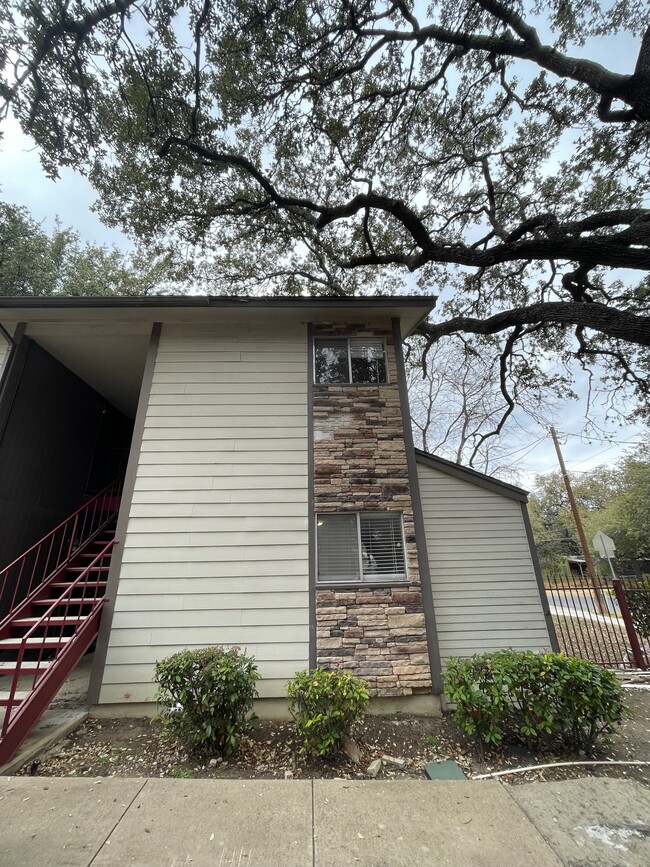 Photo - 3704 S 2nd St Unidad 102 Rental