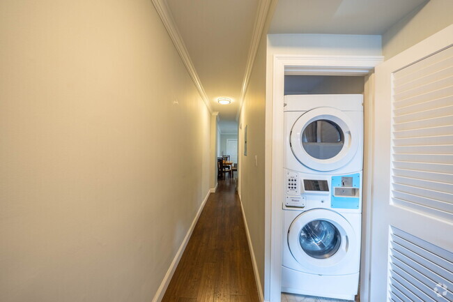 Building Photo - 664 Moody St Unit 2 Rental