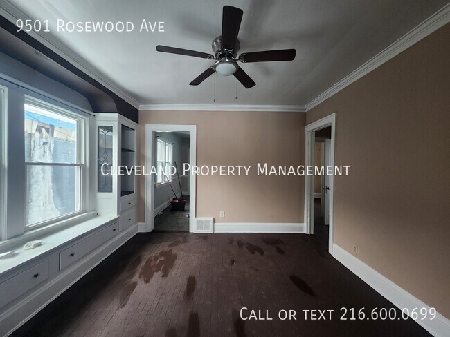 Photo - 9501 Rosewood Ave