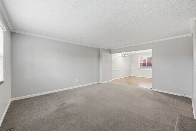 Photo - 1876 Northwest Blvd