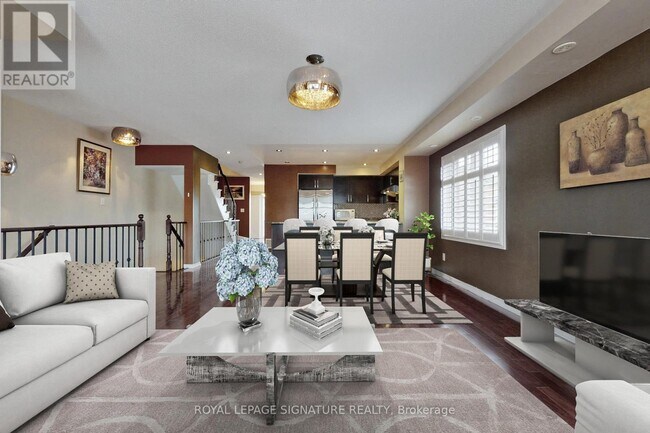 Photo - 3375 Thomas St