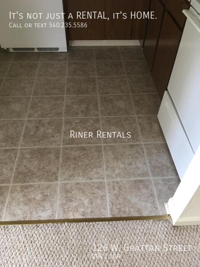 Photo - 126 W Grattan St