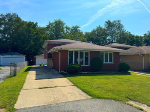 Building Photo - 14449 Irving Ave Rental