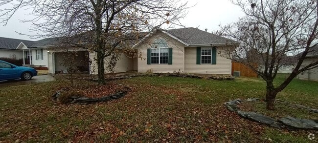 Building Photo - 3 Bed 2 Bath 2 car Home for rent in Republ...