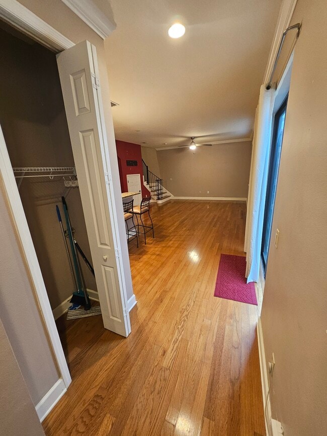Photo - 113 S Packwood Ave