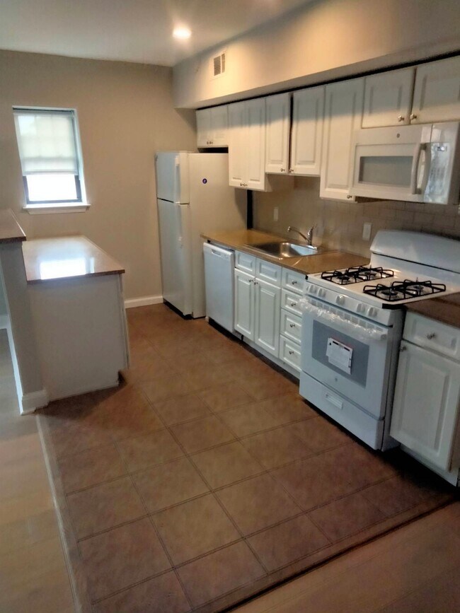 Photo - 52 Imlay St Unidad 2c