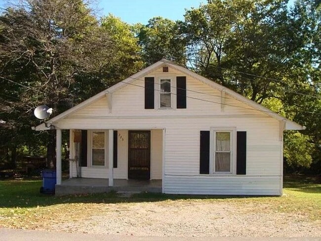 Building Photo - 223 Sunset Ave