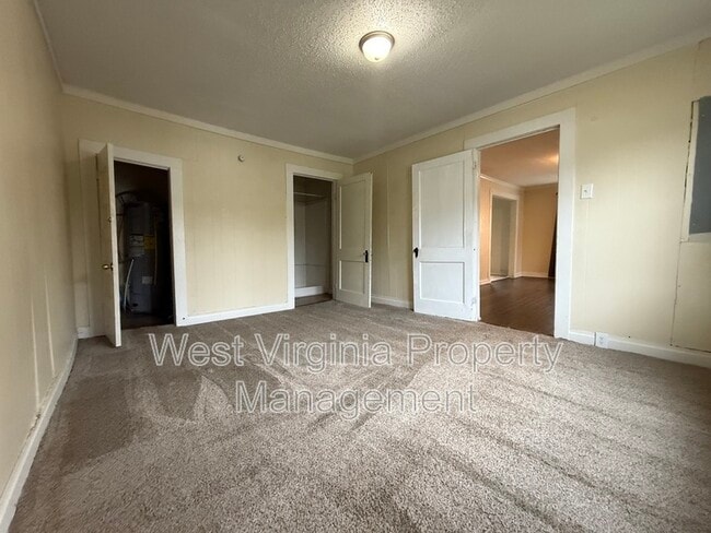 Photo - 204 7th St