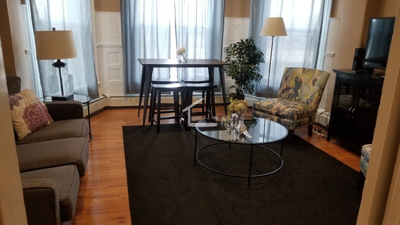 Photo - Nicely Renovated 1 bed