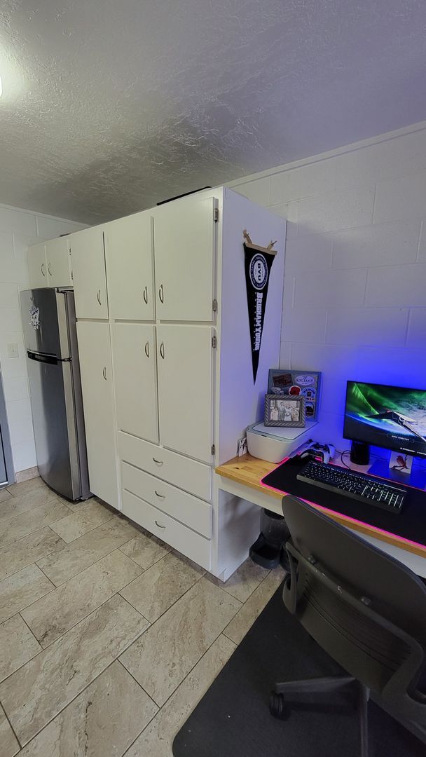 Photo - Studio Apartment with Granite Countertops Unidad 308