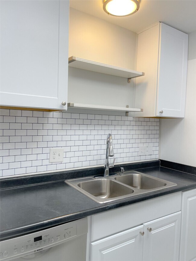 Photo - 2744 Briarhurst Dr Unit 50