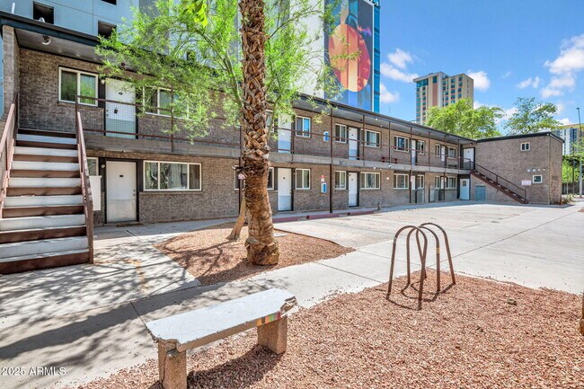 821 North 3rd St Unit 9