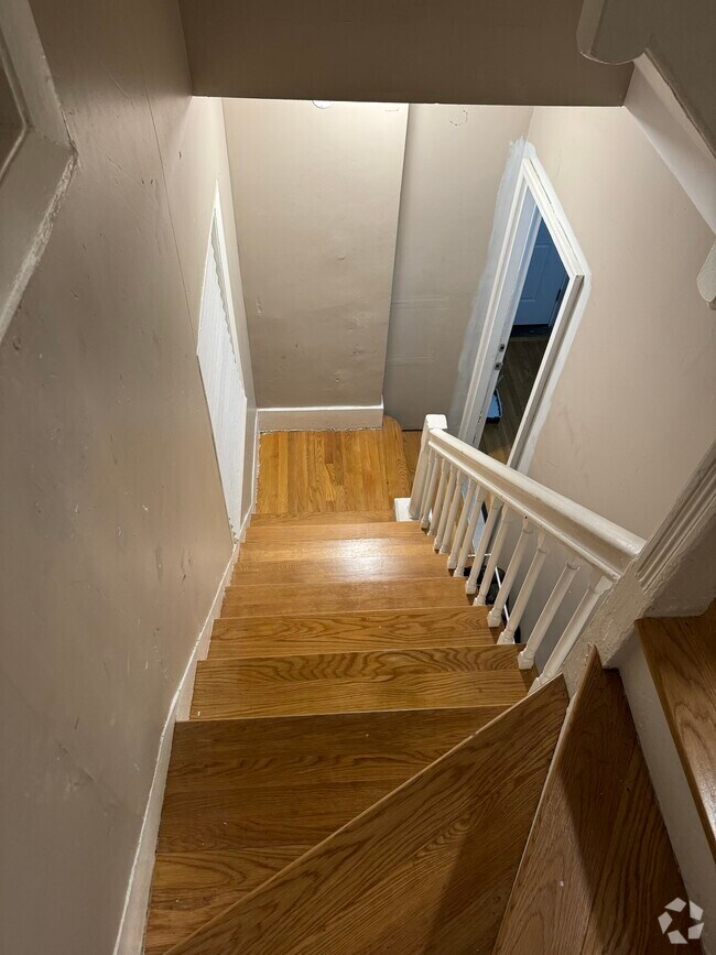 Building Photo - 5 Otisfield St Unit 2 Rental