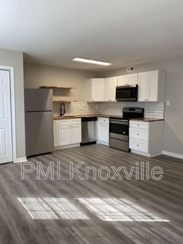 Photo - 123 Ingersoll Ave Unit Apt 9