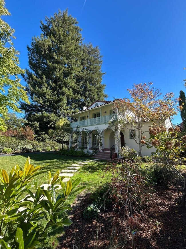 Photo - Luxury Family Oasis with Pool in San Mateo...